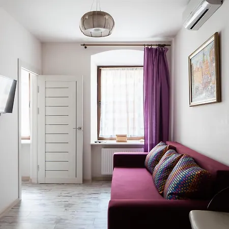 Lion King Krakivska Apartment *